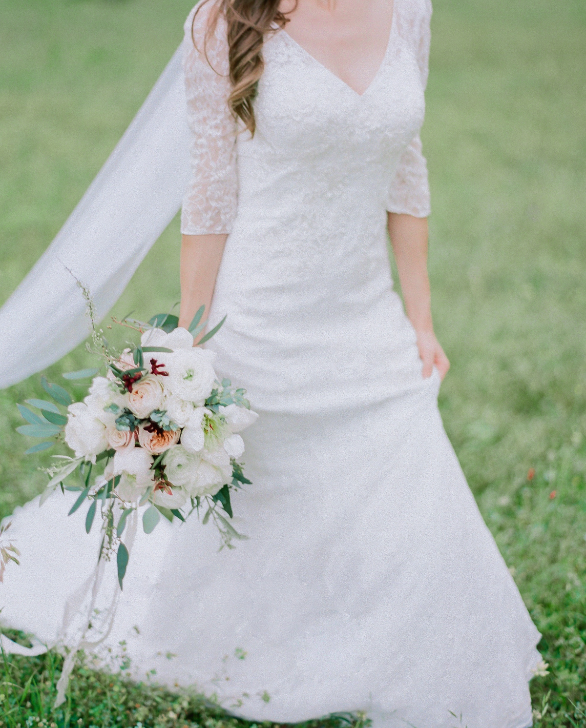 Ethereal Wedding Veil | Fine Art Crestview Florida Wedding | Jennifer Blair Photography 